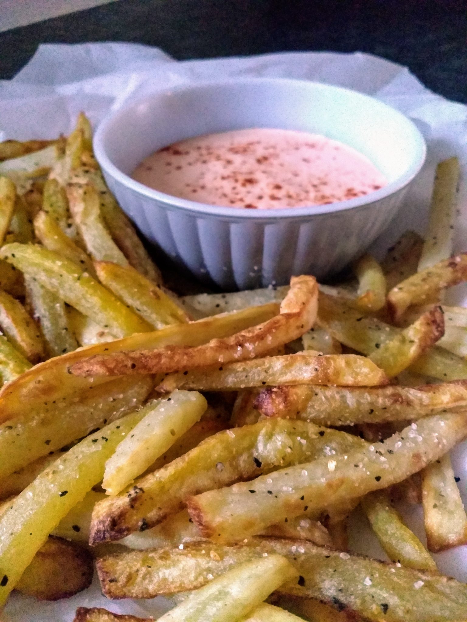 » Air Fryer Potato Fries with Dipping Sauce