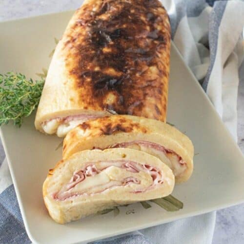 Mediterranean Crispy Potato Breakfast Roulade